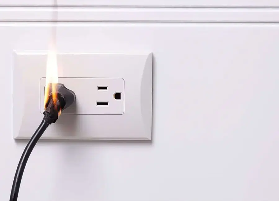 أخطار التماس الكهرباء في المنزل والوقاية منها